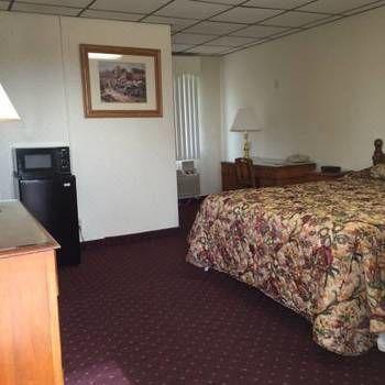 Budget Inn Бекли Екстериор снимка